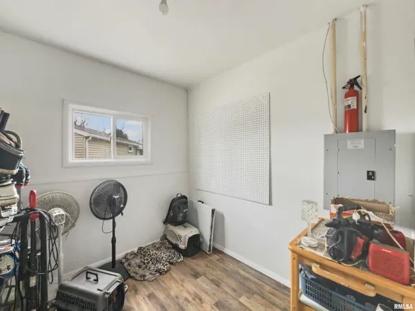 $99,900 | 1490 Meadow Drive, Galesburg, IL 61401