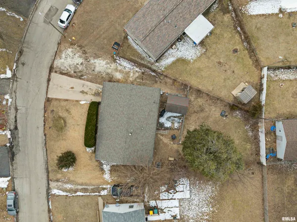 $99,900 | 1490 Meadow Drive, Galesburg, IL 61401