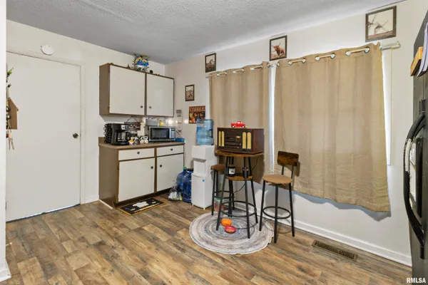 $99,900 | 1490 Meadow Drive, Galesburg, IL 61401