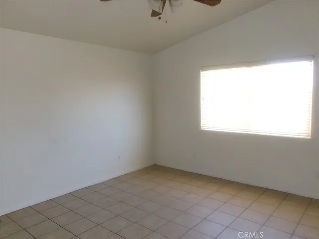 $2,400 | 11875 10th Avenue, Hesperia, CA 92345