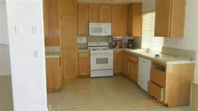 $2,400 | 11875 10th Avenue, Hesperia, CA 92345