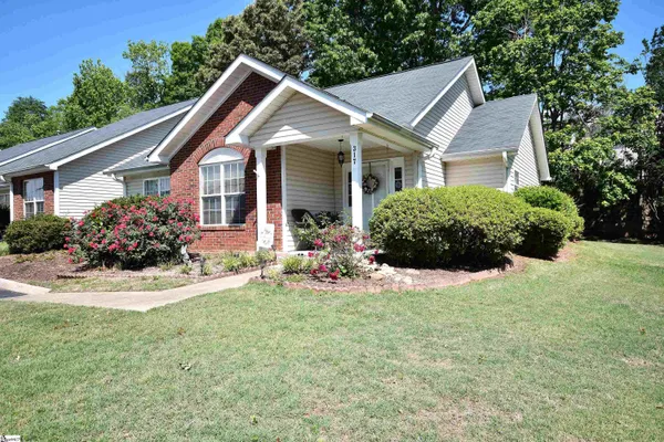 $260,000 | 317 Woodruff Park Lane, Simpsonville, SC 29681