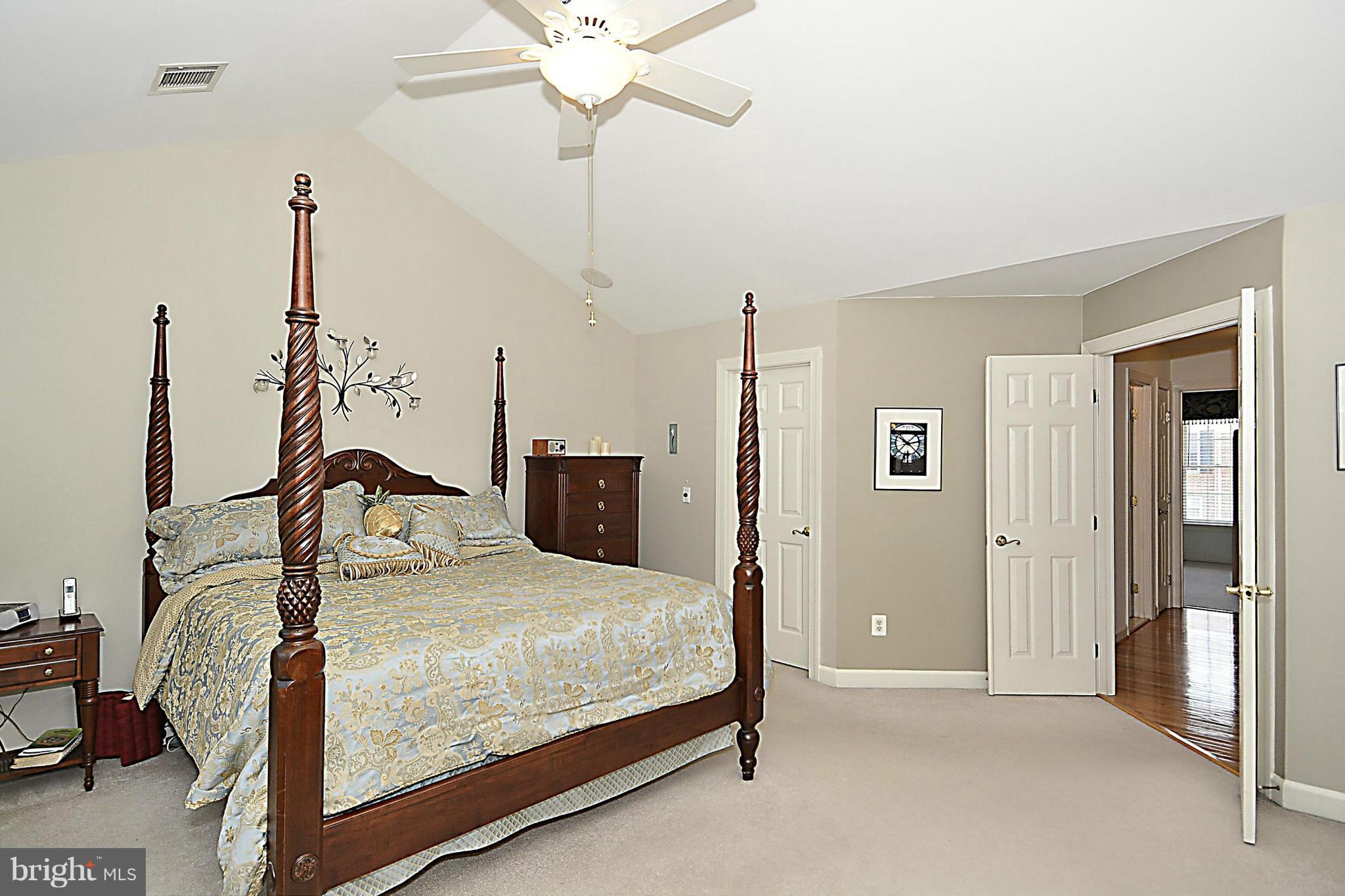 133 Roland Court Southwest, Unit 133 Vienna, VA 22180 - Photo 14 of 30 Bedroom (Master)