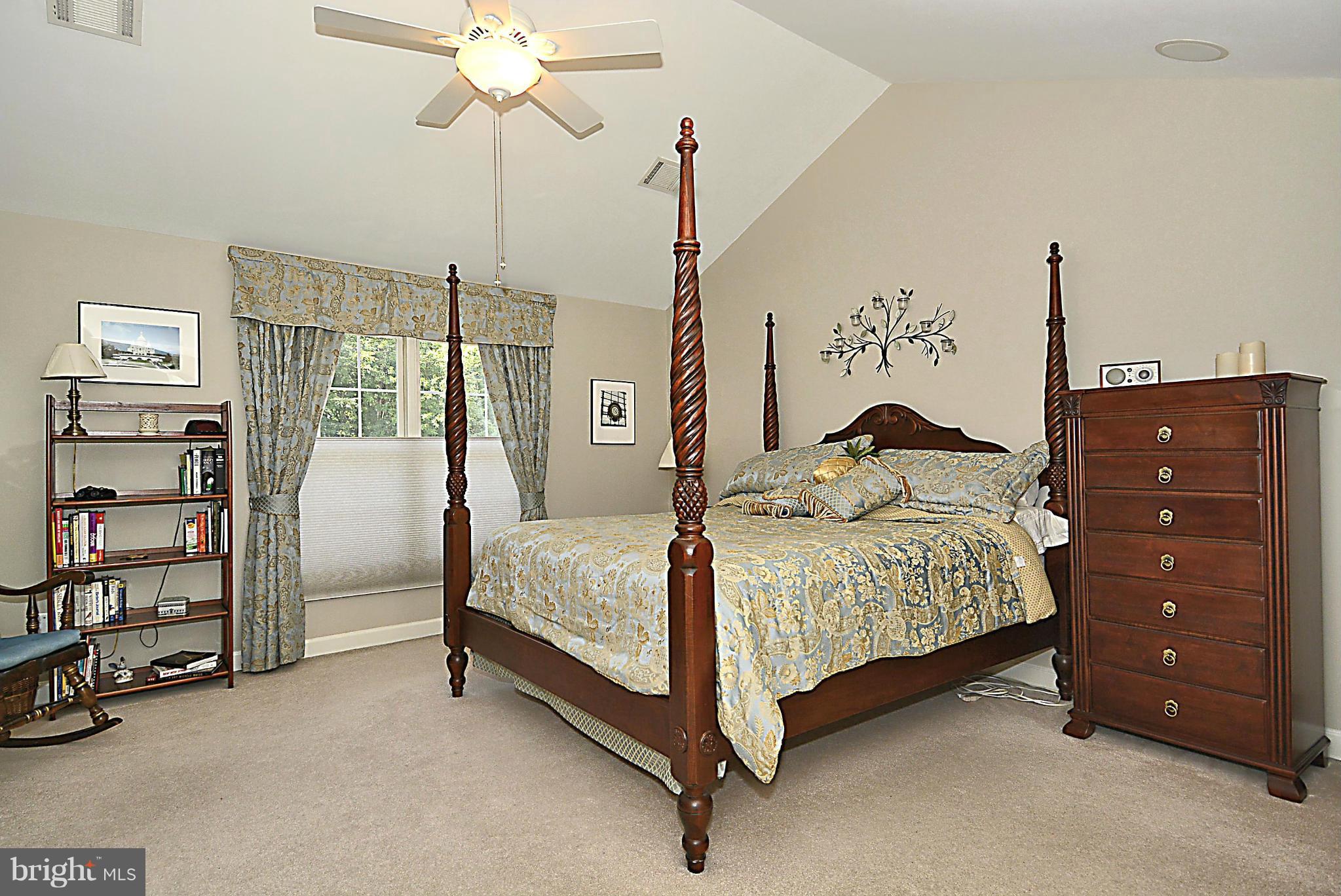 133 Roland Court Southwest, Unit 133 Vienna, VA 22180 - Photo 15 of 30 Bedroom (Master)