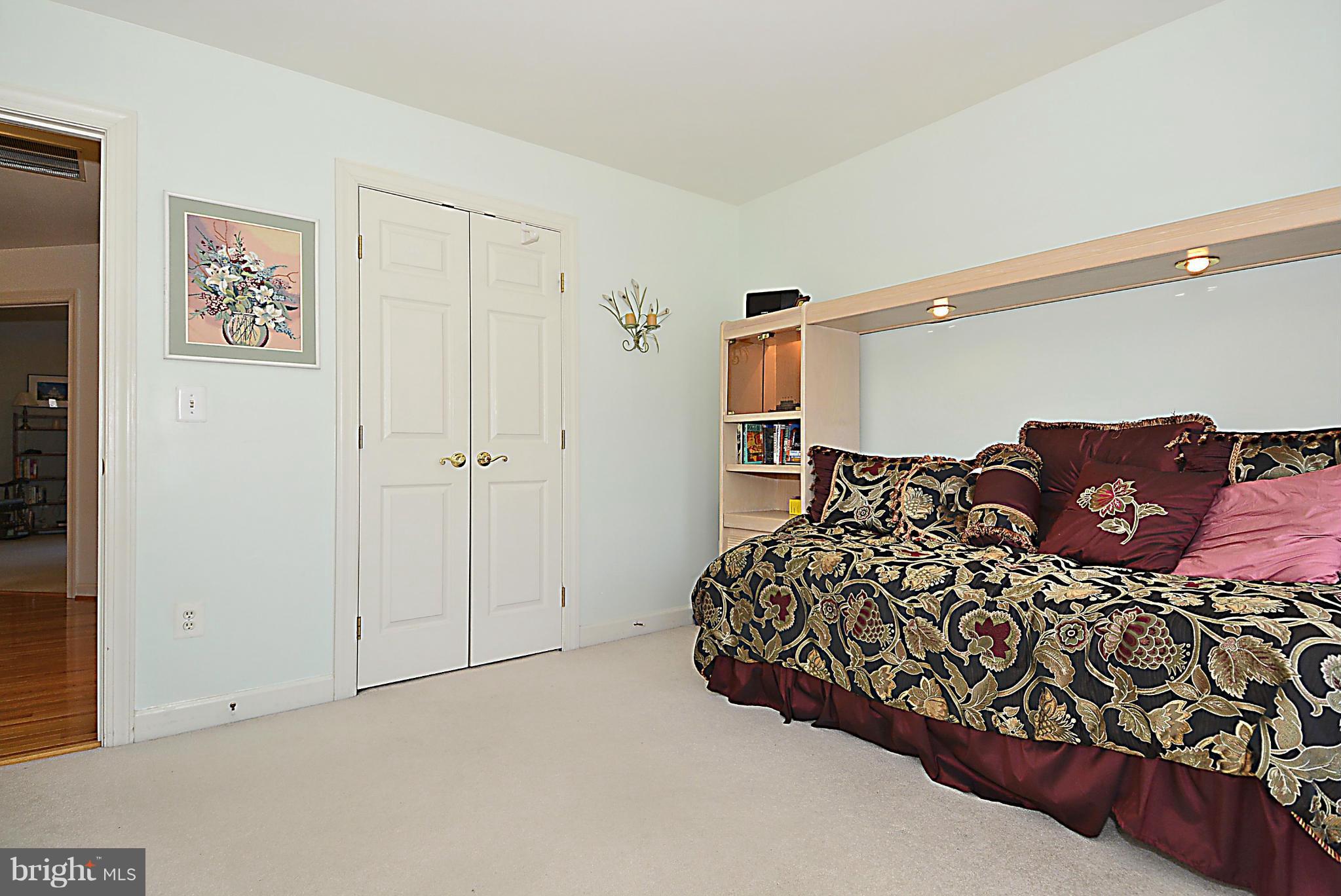 133 Roland Court Southwest, Unit 133 Vienna, VA 22180 - Photo 20 of 30 Bedroom