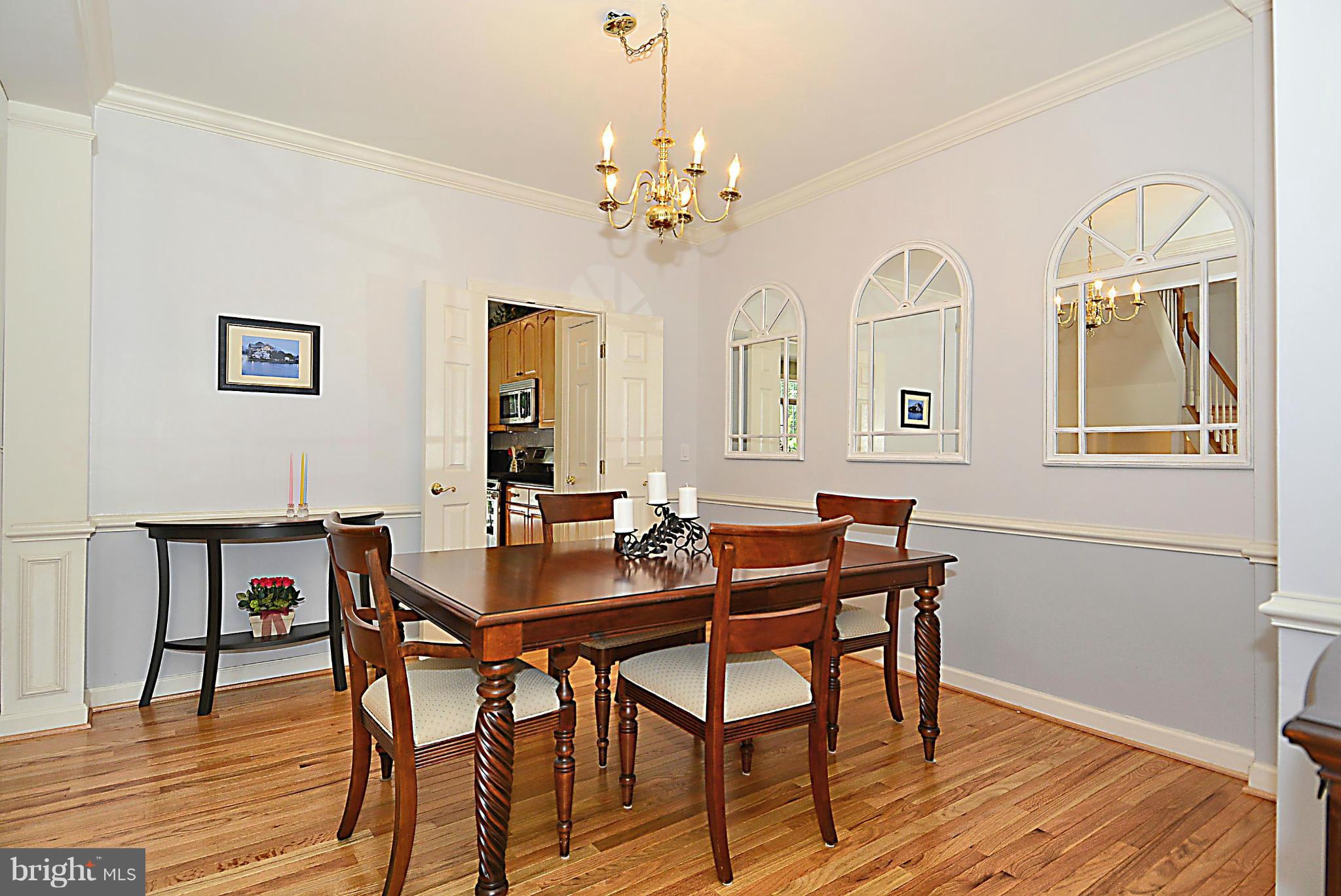 133 Roland Court Southwest, Unit 133 Vienna, VA 22180 - Photo 5 of 30 Dining Room