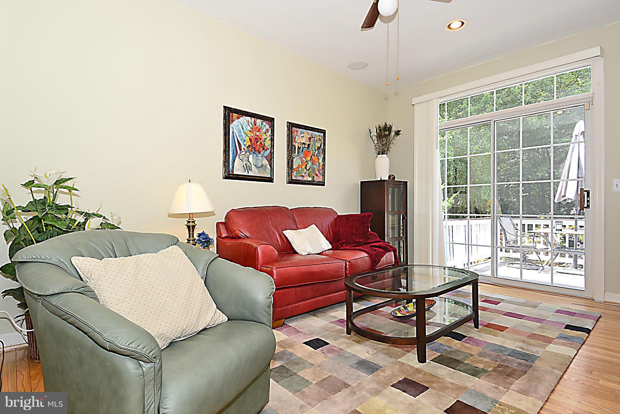 133 Roland Court Southwest, Unit 133 Vienna, VA 22180 - Photo 7 of 30 Family Room