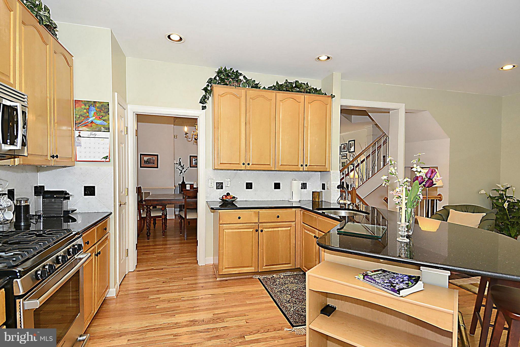 133 Roland Court Southwest, Unit 133 Vienna, VA 22180 - Photo 10 of 30 Kitchen