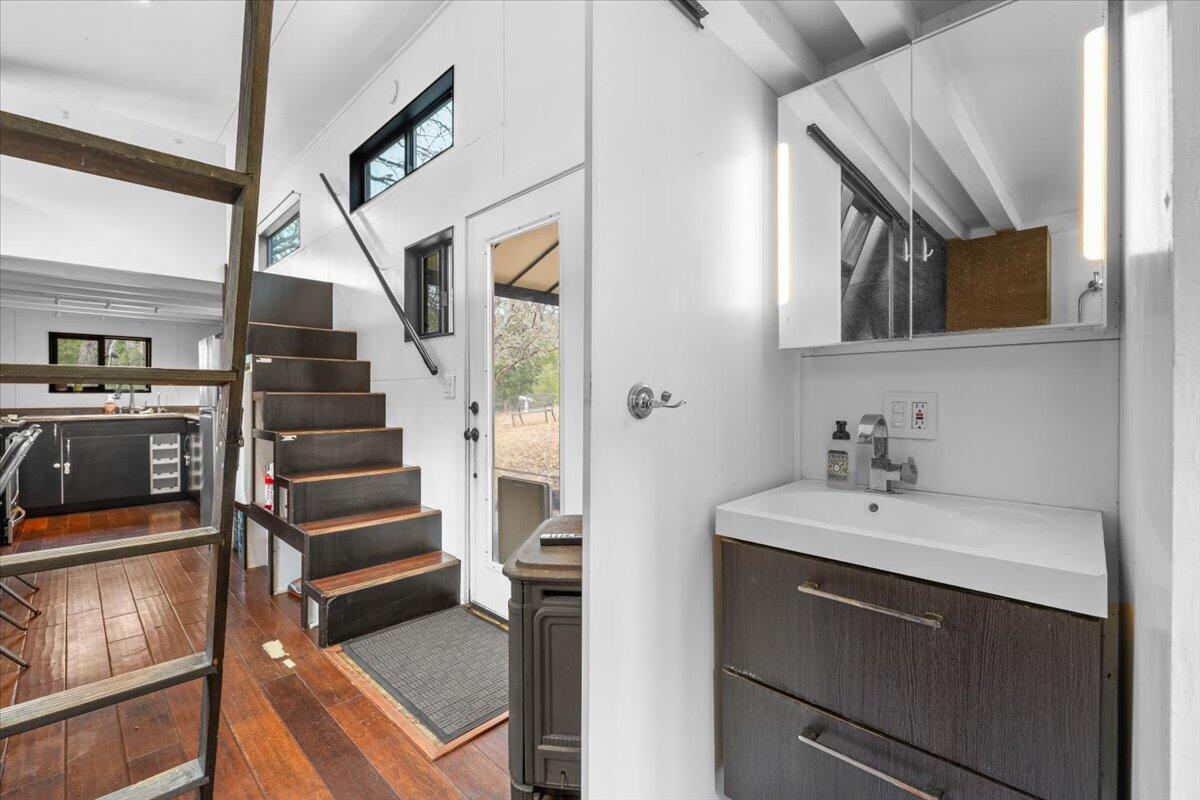 1203 Tyler Creek Road Ashland, OR 97520 - Photo 11 of 29 13-CI_8293