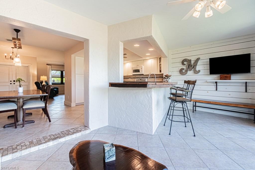 187 Round Key Circle, Unit D3 Naples, FL 34112 - Photo 21 of 50 Gallery Image 21