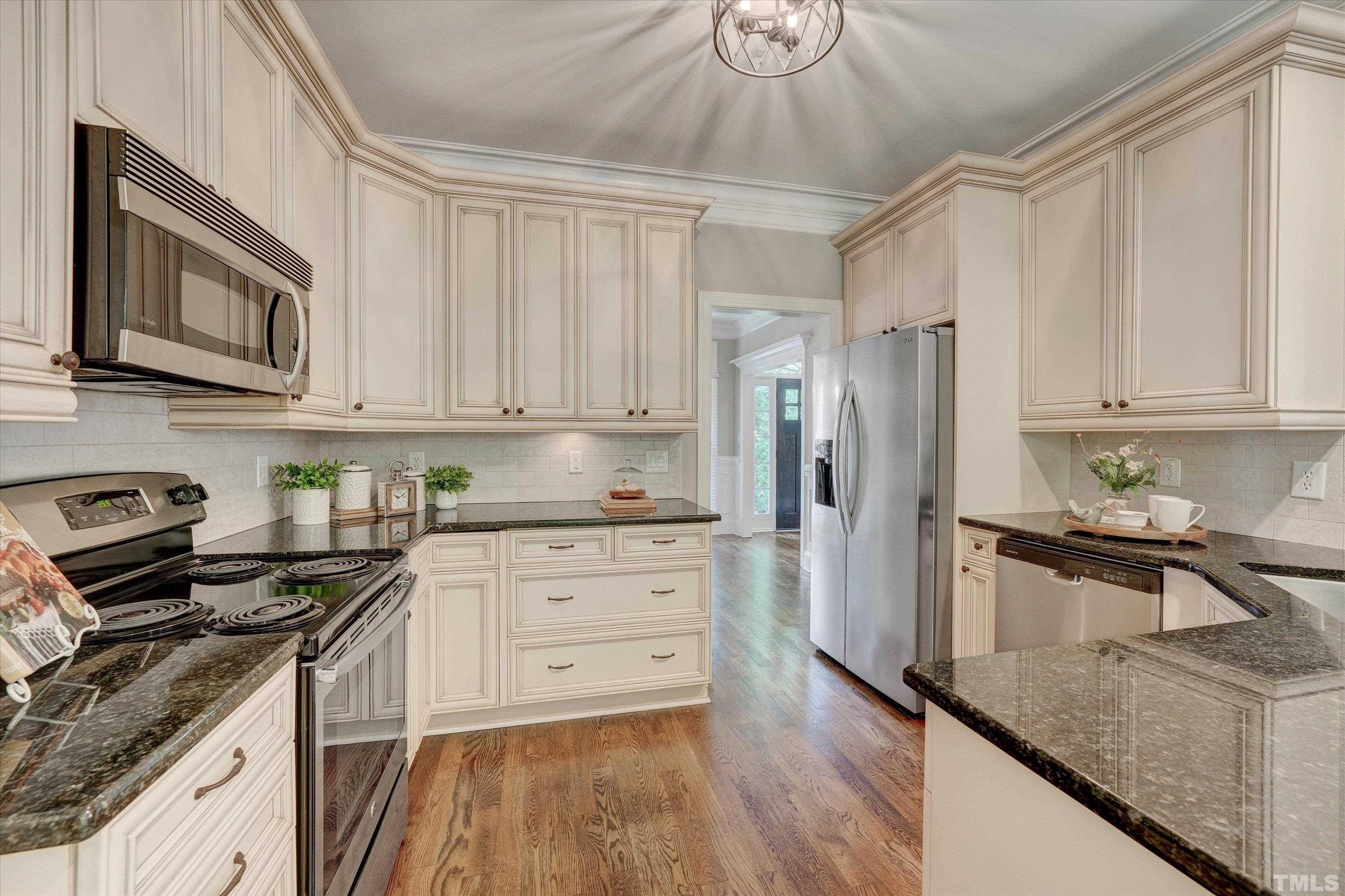 3321 Cheswick Drive Raleigh, NC 27609 - Photo 6 of 17 Gallery Image 6