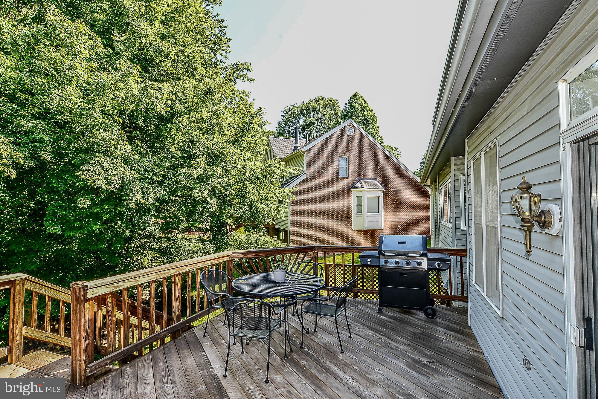 4412 Nuttall Road Fairfax, VA 22032 - Photo 30 of 32 Great for entertaining!