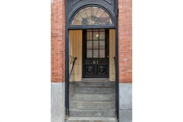$4,500 | 61 West Cedar Street, Unit FURNISHED, Boston, MA 02114
