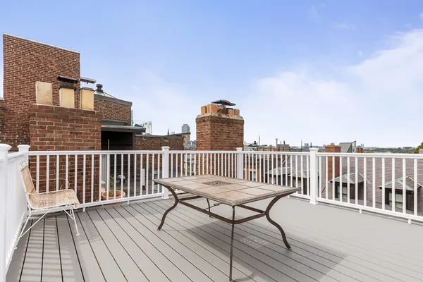 $4,500 | 61 West Cedar Street, Unit FURNISHED, Boston, MA 02114