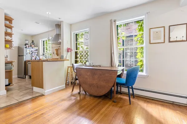 $4,500 | 61 West Cedar Street, Unit FURNISHED, Boston, MA 02114