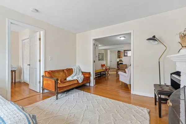 $4,500 | 61 West Cedar Street, Unit FURNISHED, Boston, MA 02114
