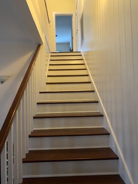 1595 Hendon Road Soddy Daisy, TN 37379 - Photo 13 of 20 Stairs