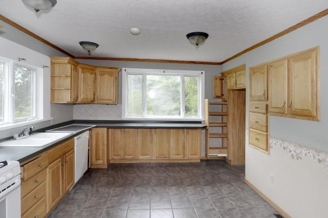 12715 Jones Road Delton, MI 49046 - Photo 5 of 24 Additional Photo