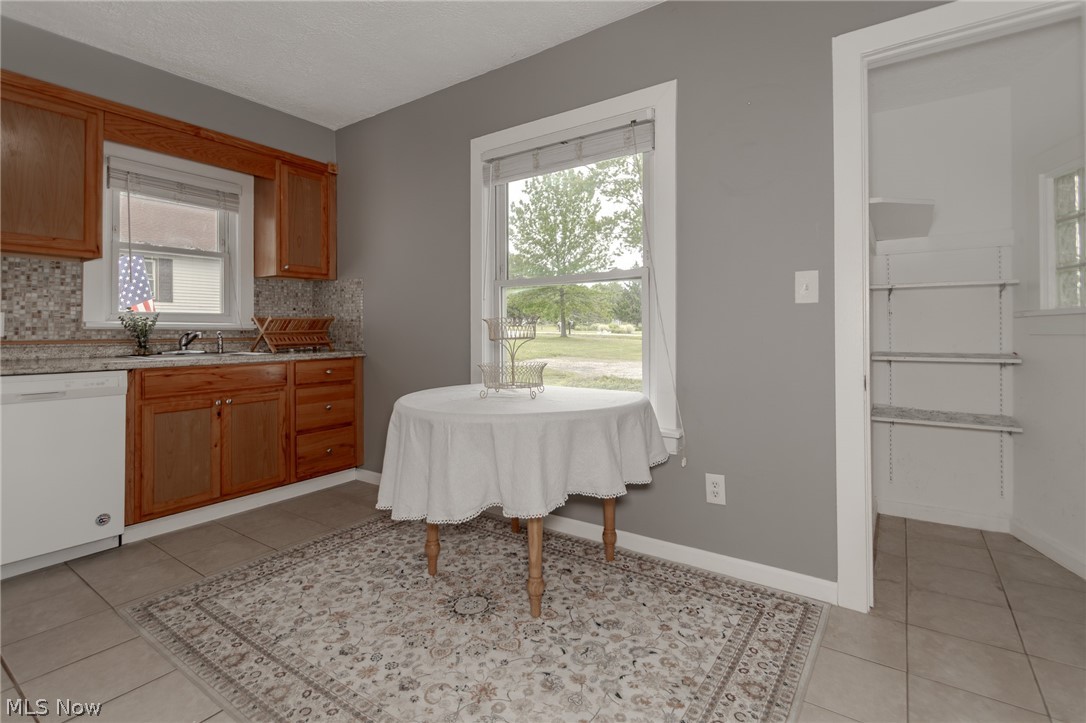 7987 Euclid Chardon Road Kirtland, OH 44094 - Photo 12 of 33