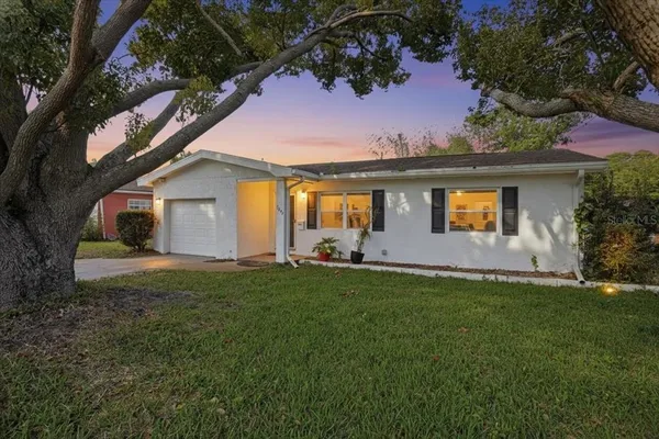 $3,600 | 5897 5th Street South, St. Petersburg, FL 33705