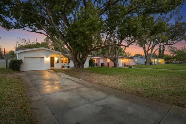 $3,600 | 5897 5th Street South, St. Petersburg, FL 33705