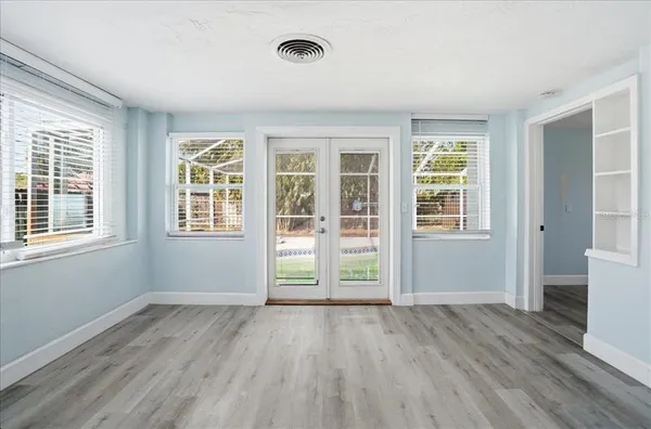 $3,600 | 5897 5th Street South, St. Petersburg, FL 33705