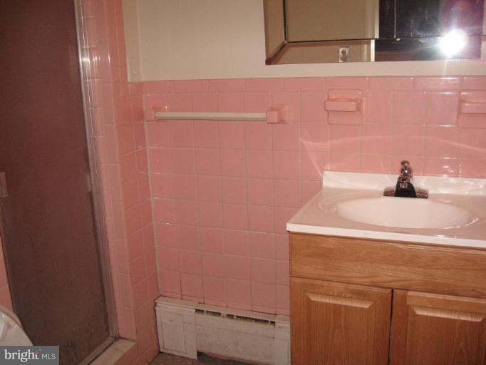 2820 Taney Road Baltimore, MD 21209 - Photo 21 of 21 Master Bath