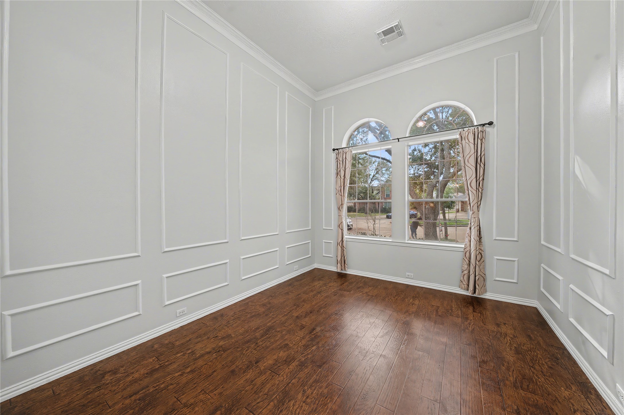 5403 Emerald Pointe Lane Sugar Land, TX 77479 - Photo 10 of 50 a view of empty room with wooden floor and fan