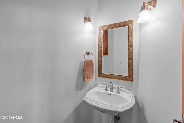 $3,499,999 | 150 East E Flat, Flagstaff, AZ 86001