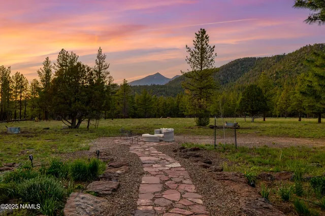 $3,499,999 | 150 East E Flat, Flagstaff, AZ 86001