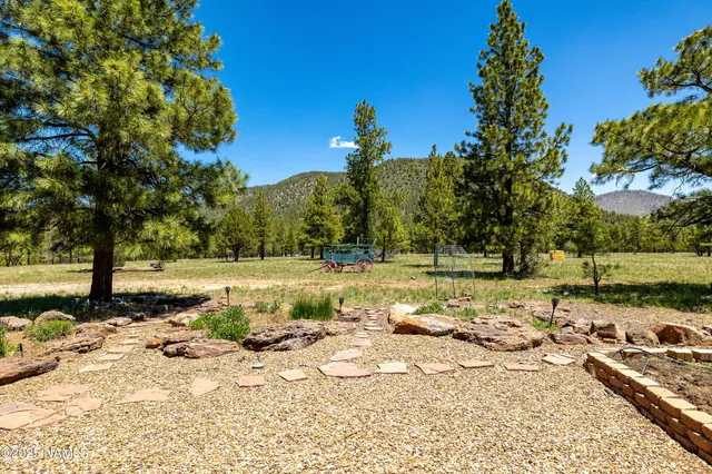 $3,499,999 | 150 East E Flat, Flagstaff, AZ 86001