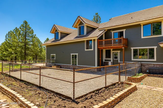 $3,499,999 | 150 East E Flat, Flagstaff, AZ 86001