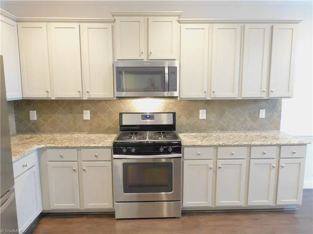 $1,750 | 3521 Timbergate Lane, High Point, NC 27265