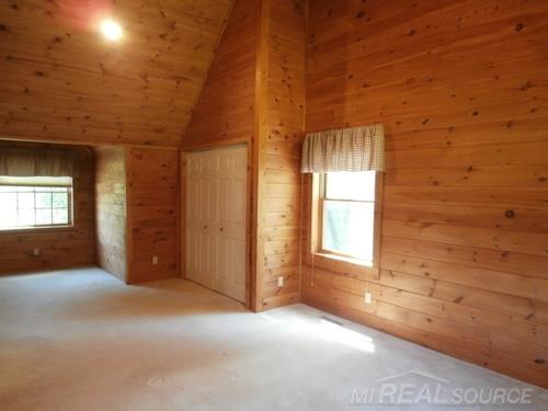 1054 Legion Road Owosso, MI 48867 - Photo 20 of 28 31257481-19.JPG