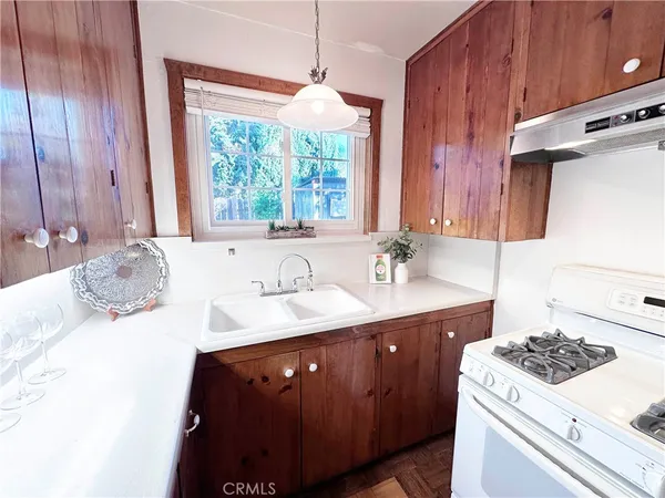 $3,195 | 7445 Orion Avenue, Unit 1, Van Nuys, CA 91406