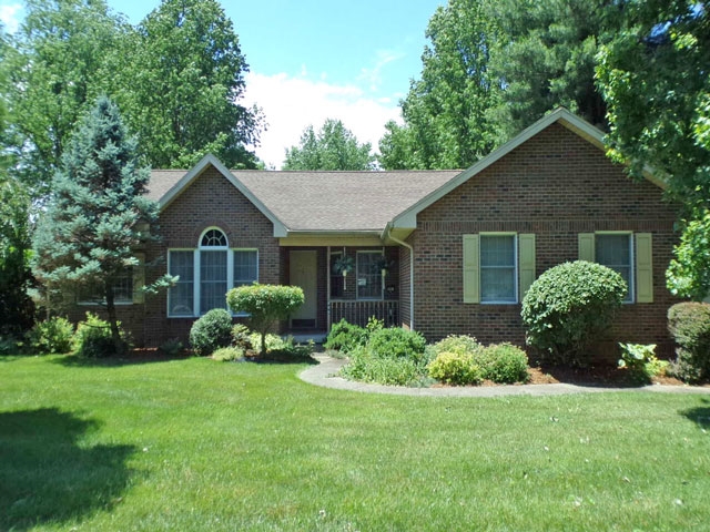 806 Quail Ridge Circle Vincennes, IN 47591 - Photo 1 of 22 Gallery Image 1