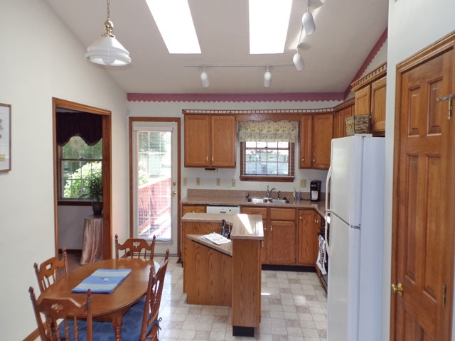 806 Quail Ridge Circle Vincennes, IN 47591 - Photo 5 of 22 Gallery Image 5