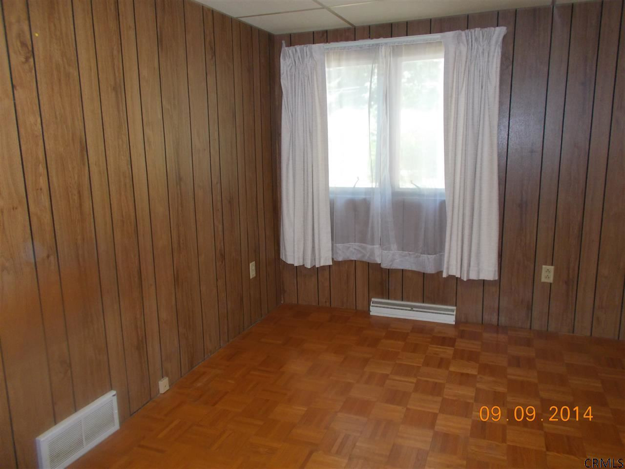 481 Manchester Road Schenectady, NY 12304 - Photo 4 of 17 Photo 4