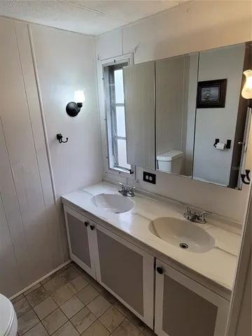 $1,200 | 1300 Seahorse Lane, Englewood, FL 34224