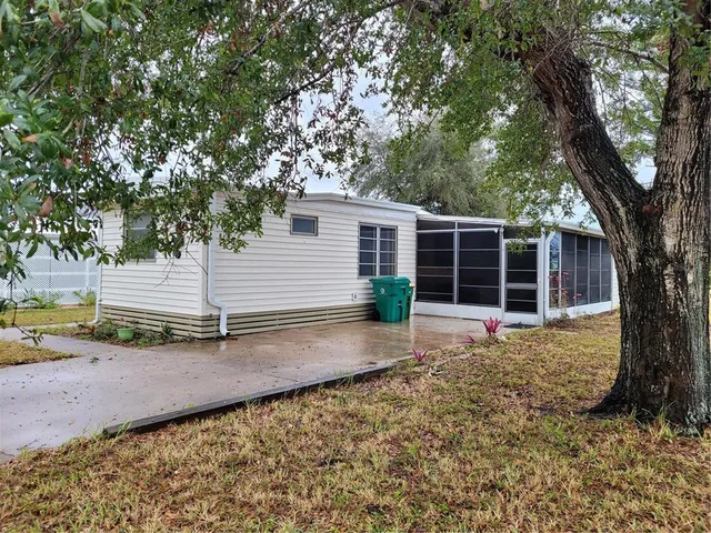 $1,200 | 1300 Seahorse Lane, Englewood, FL 34224