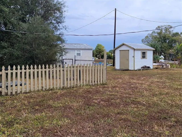 $1,200 | 1300 Seahorse Lane, Englewood, FL 34224
