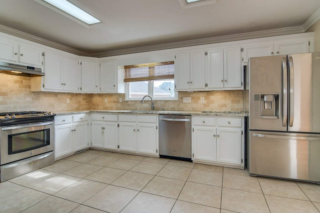 4752 Brookgreen Road Martinez, GA 30907 - Photo 7 of 38 Kitchen