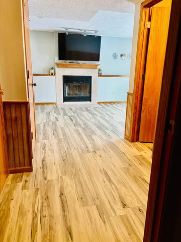 $408,999 | 5187 Heath Avenue North, Oakdale, MN 55128