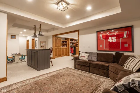 $1,300,000 | 4626 Woods Edge Drive, Zionsville, IN 46077