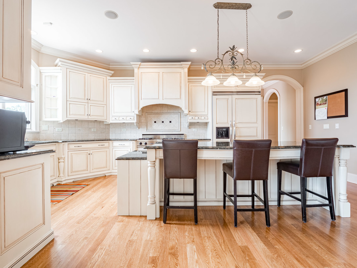 8691 Crest Court Burr Ridge, IL 60527 - Photo 20 of 78