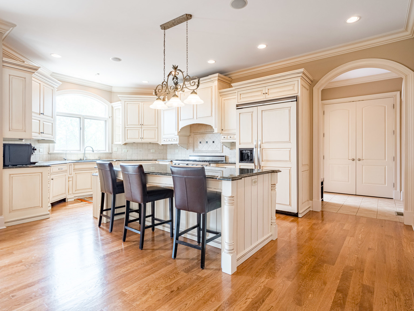 8691 Crest Court Burr Ridge, IL 60527 - Photo 22 of 78