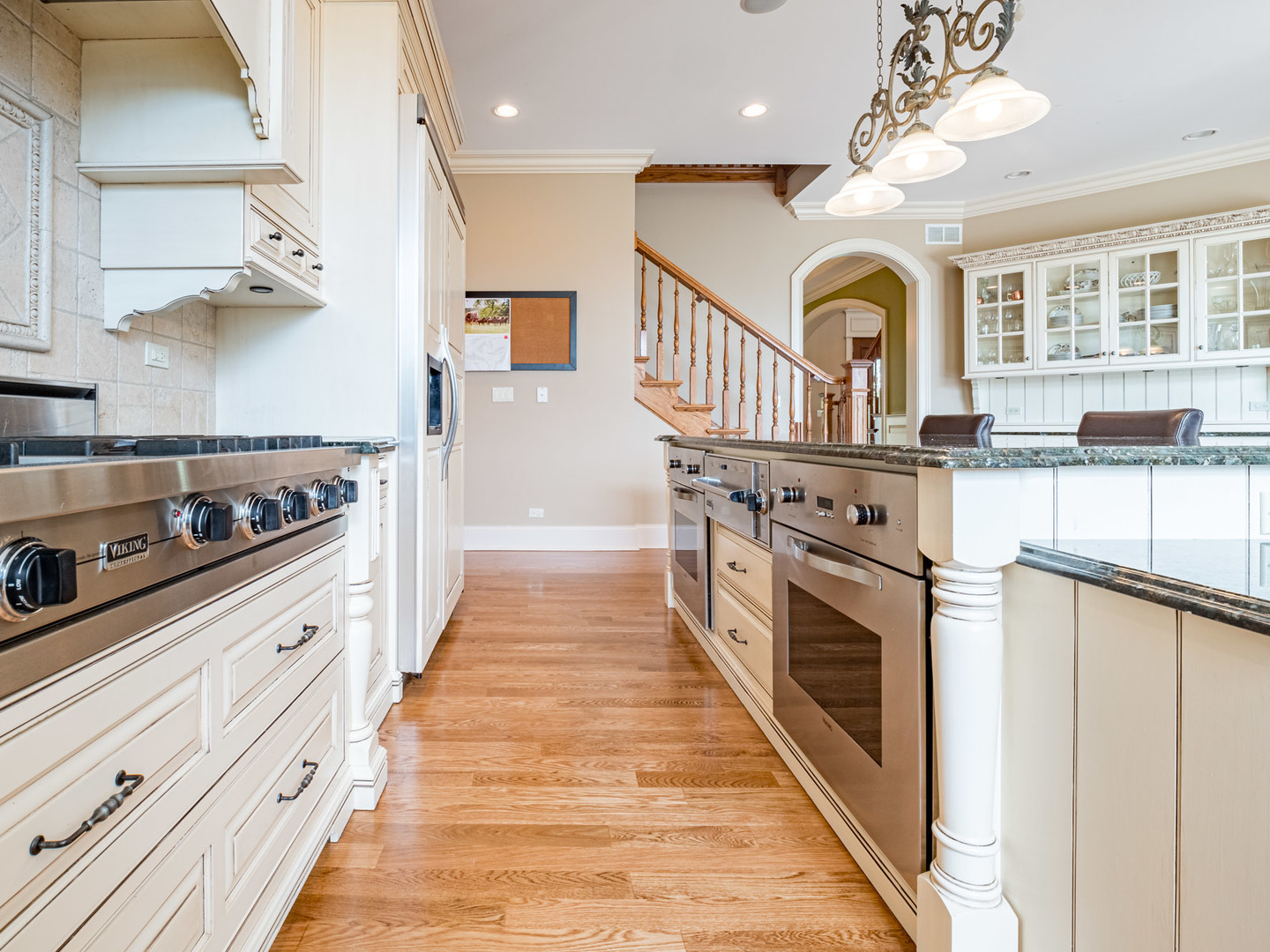 8691 Crest Court Burr Ridge, IL 60527 - Photo 23 of 78