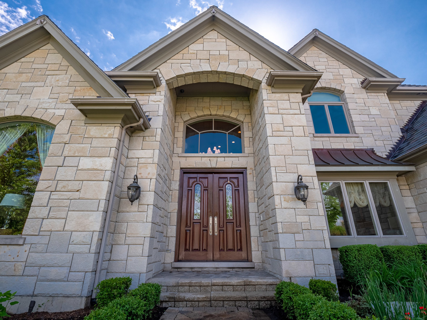 8691 Crest Court Burr Ridge, IL 60527 - Photo 4 of 78