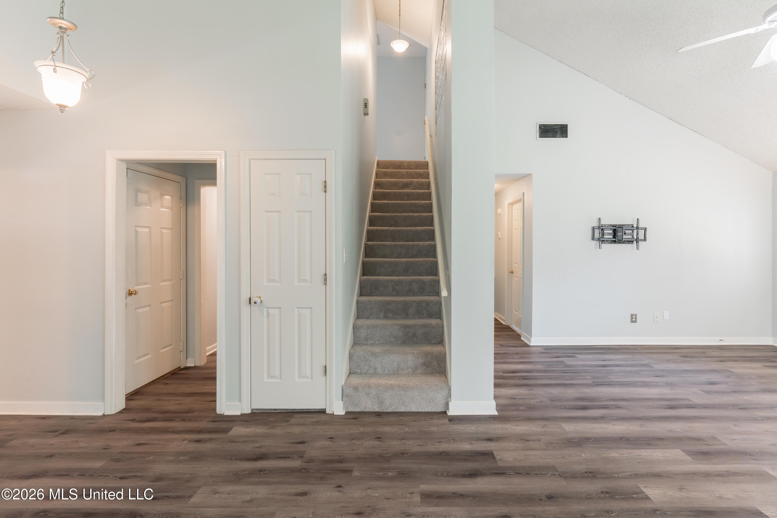 107 Yorkshire Cove Clinton, MS 39056 - Photo 20 of 59 20-LivingRoom