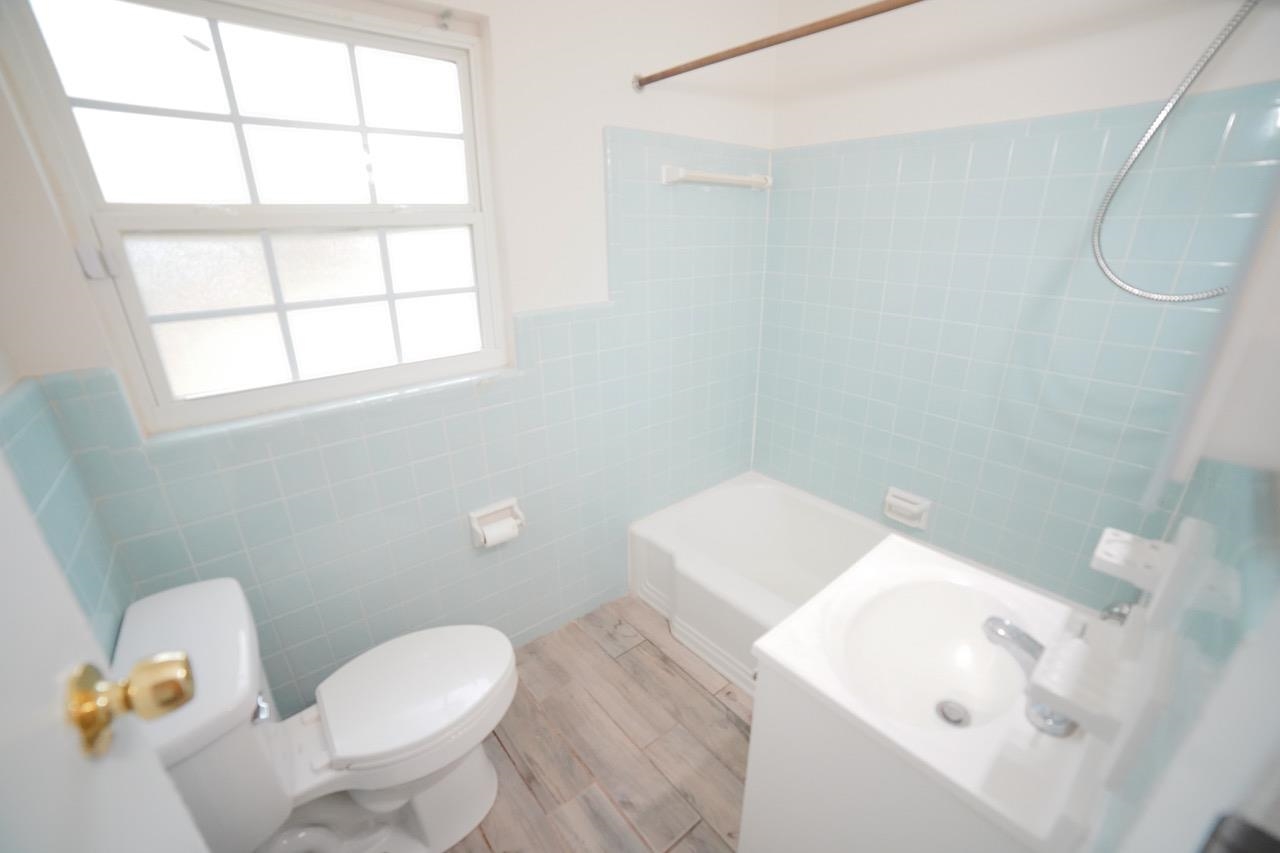 926 Apache Street Tallahassee, FL 32301 - Photo 2 of 25